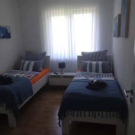 Apartment F Whg 3 In Tossens